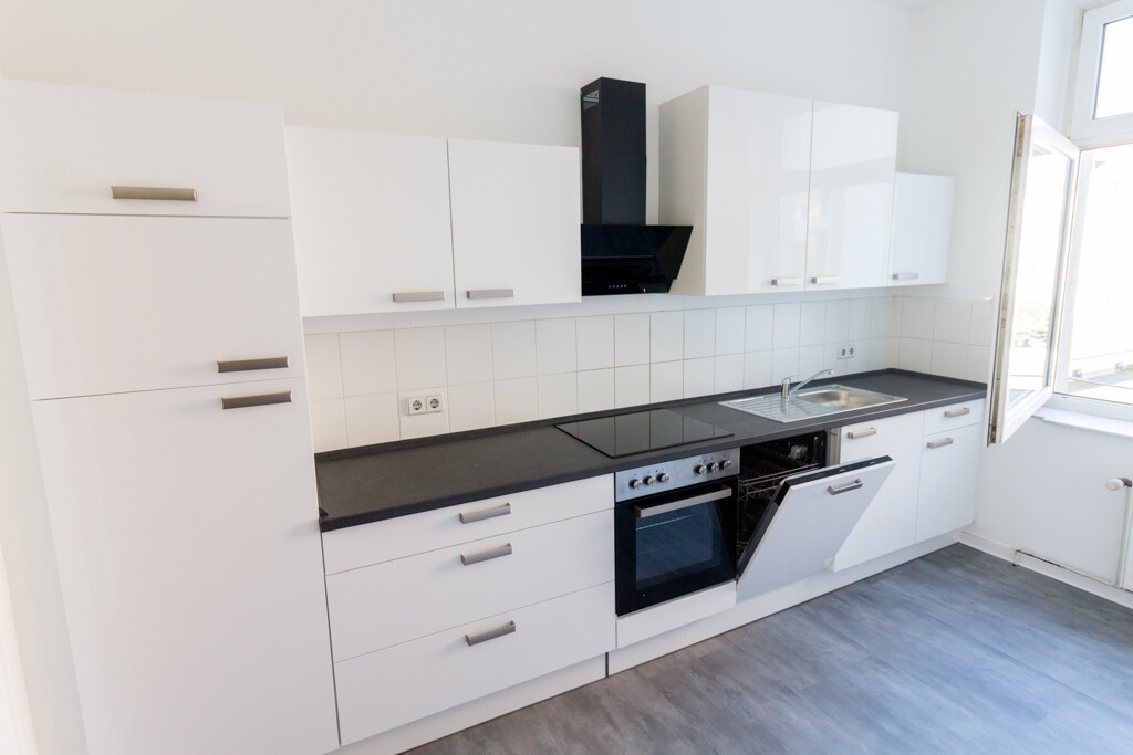 **Wohnen auf der Kultstraße KarLi + neue EBK + Fahrstuhl** - Foto 5