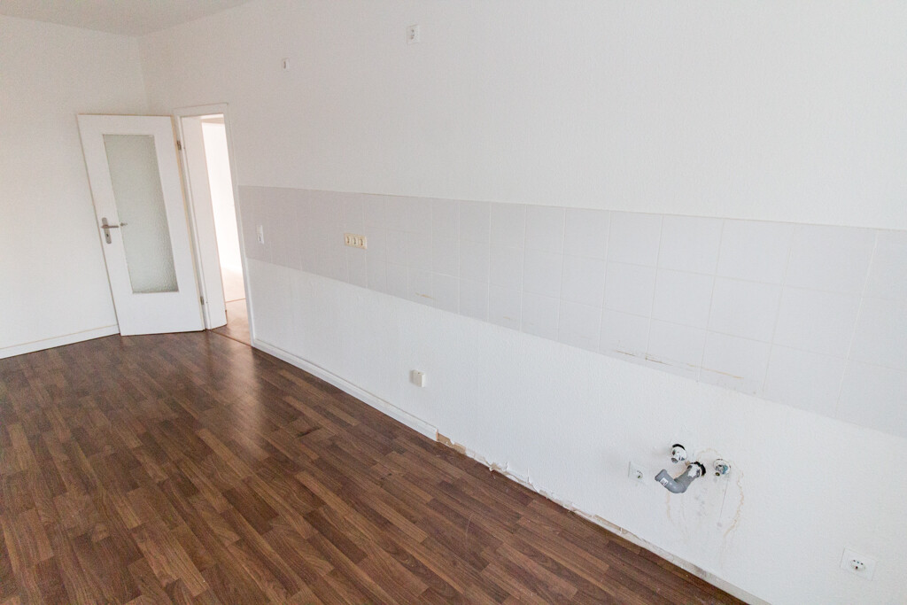 **Ruhige Wohnung + Balkon + Tageslichtbad mit Wanne ** - Foto 1