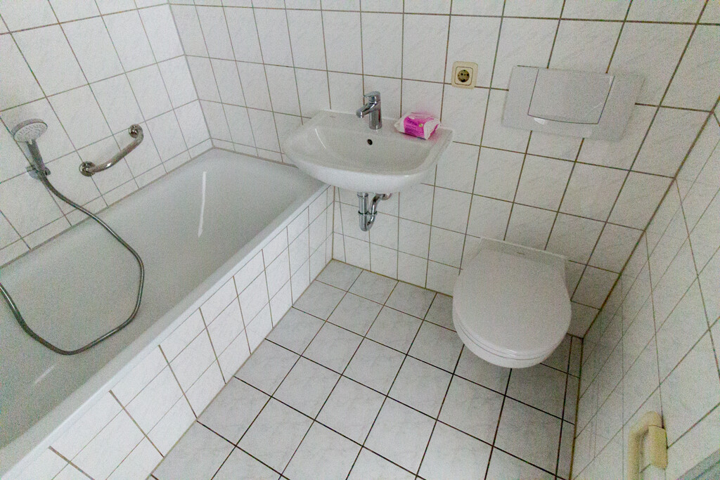 **Zentrumsnah Wohnen + komplett renoviert + fast neuwertig** - Photo 3