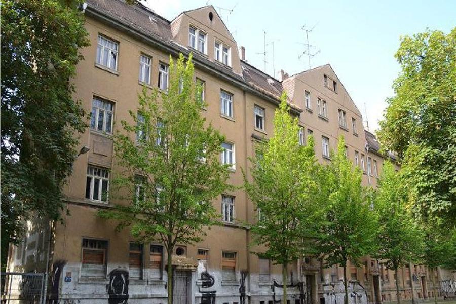  Unsanierte Mehrfamilienhäuser - Leipzig - Sellerhausen 